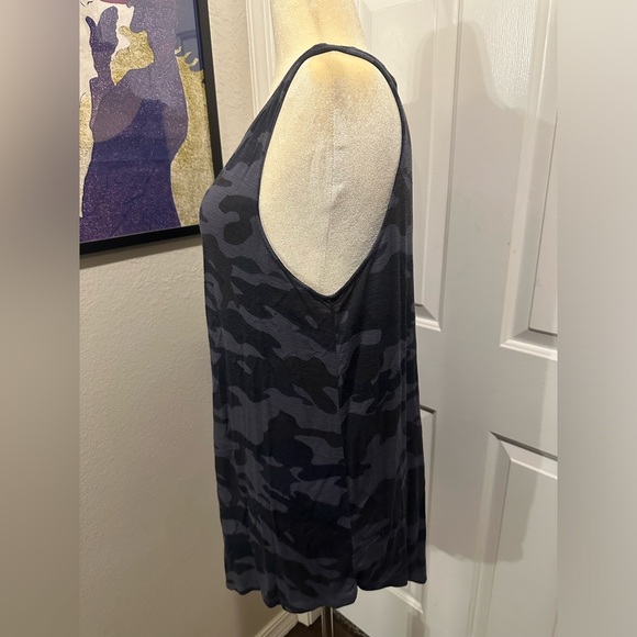 Old Navy Camo Print Luxe Swing Tank - Picture 5 of 6